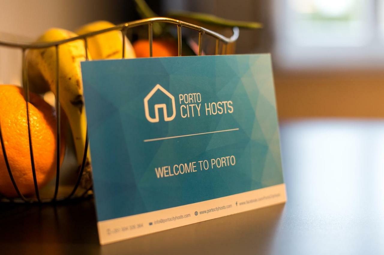 Porto And Clerigos Views By Porto City Hosts Exterior photo